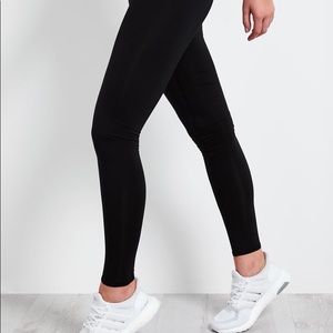 TEEKI - Solid Black Hot Yoga Pants